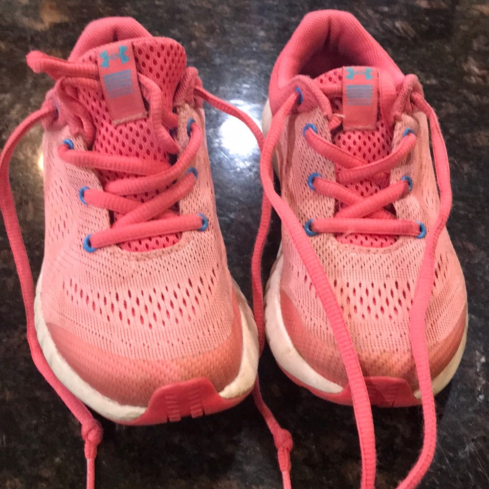 Girls size 12 Under Armour sneakers